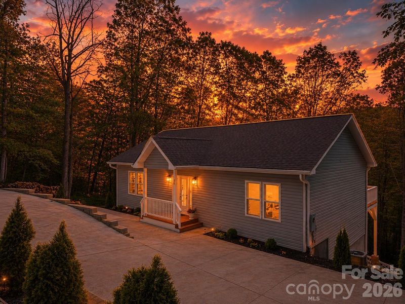 Image 33 of a home in .