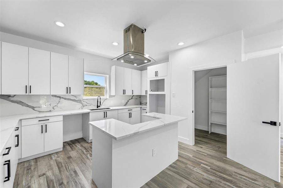 Level 2 - Kitchen