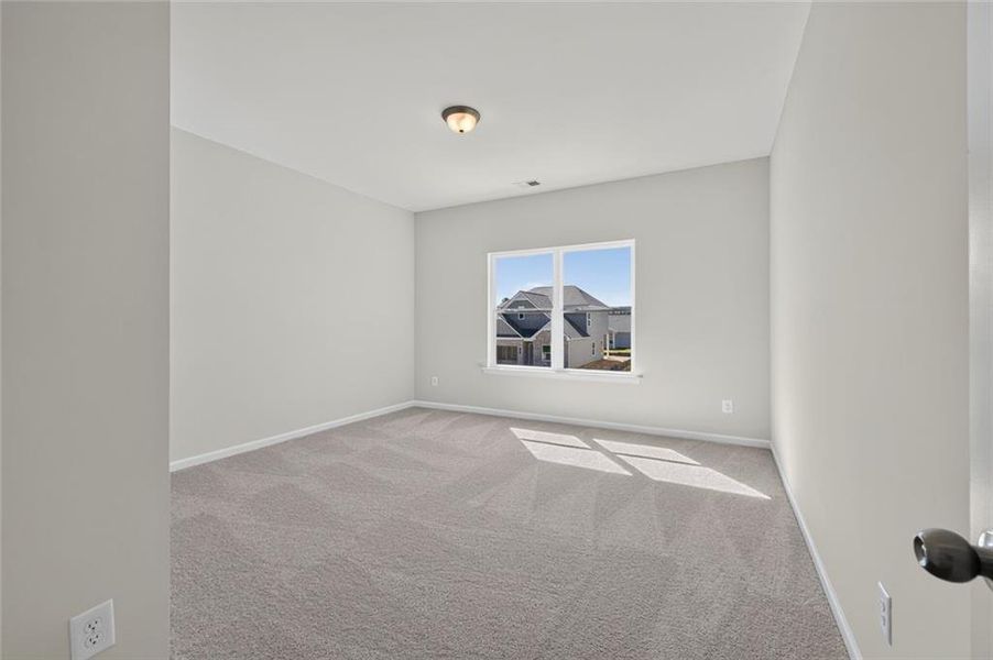 Spacious, unfurnished interior of a new home in Southbend, Rome (Image 47).