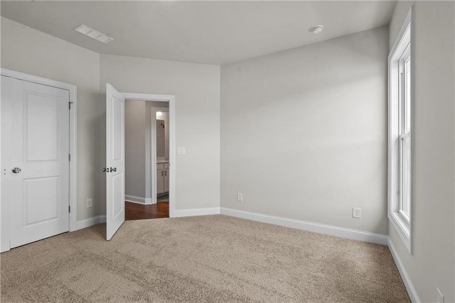 Spacious, unfurnished interior of a new home in Palisades Single Family, Cumming (Image 17).