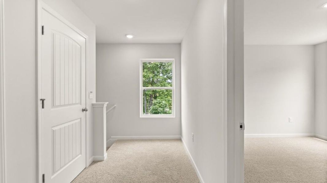 Spacious, unfurnished interior of a new home in Oakleigh Glen, Dallas (Image 16).