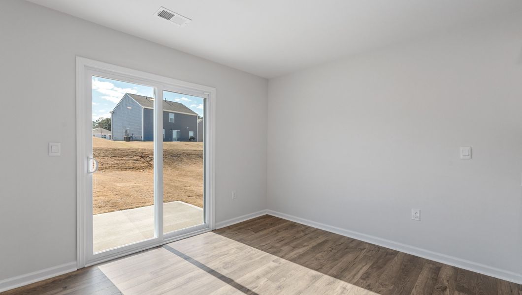 Spacious, unfurnished interior of a new home in Treemont Commons, Wellford (Image 17).