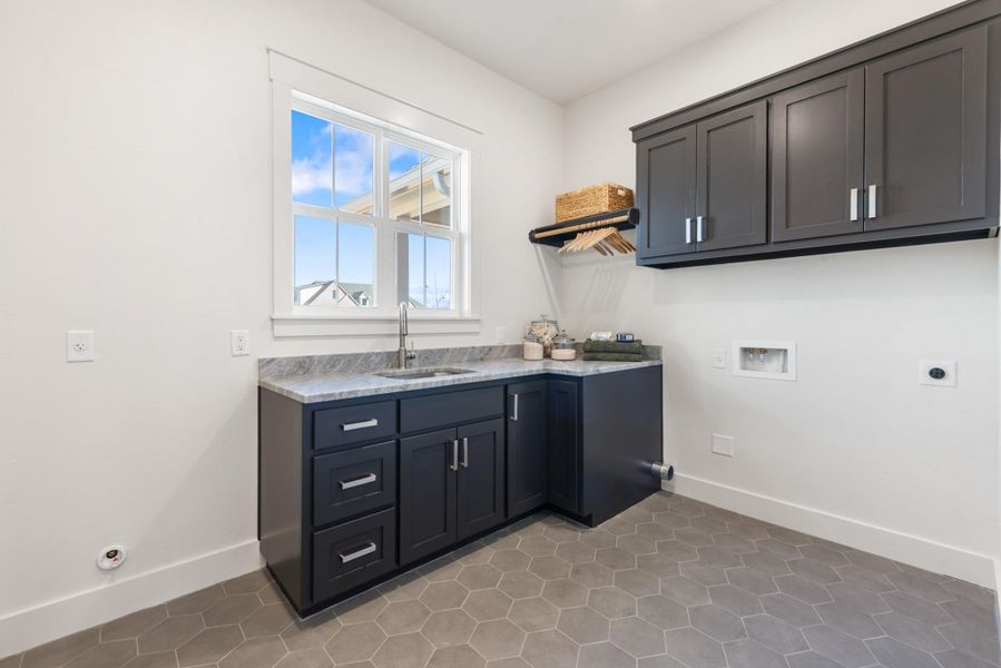 Furnished interior view inside a new home in , Bryan (Image 33).