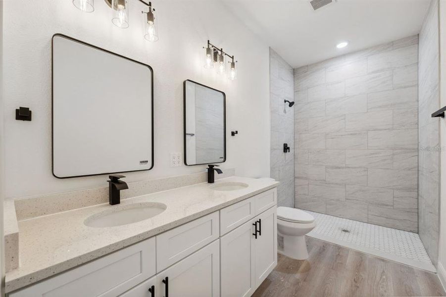 Furnished interior view inside a new home in , Ocala (Image 8).