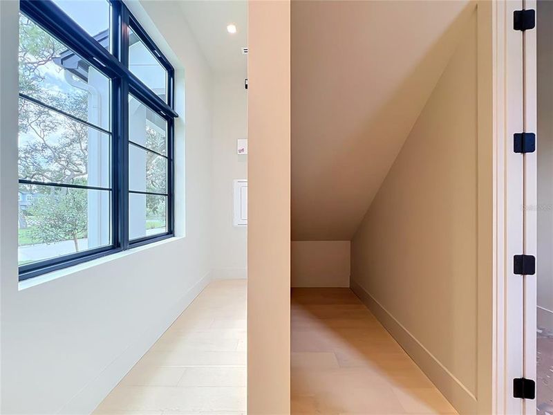 Spacious, unfurnished interior of a new home in , Winter Park (Image 78). Spacious, unfurnished interior of a new home in , Winter Park (Image 78).