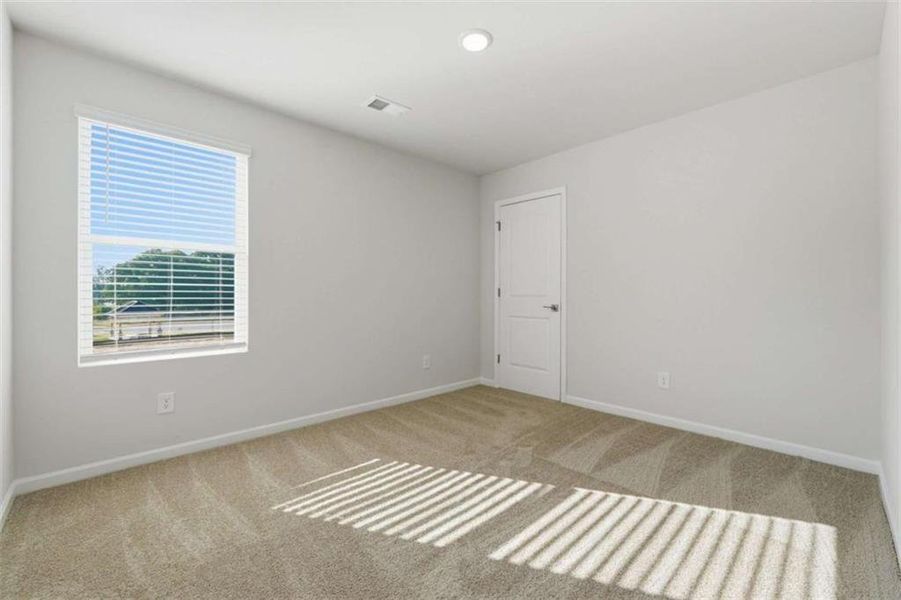 Spacious, unfurnished interior of a new home in Parkway James, Snellville (Image 18).