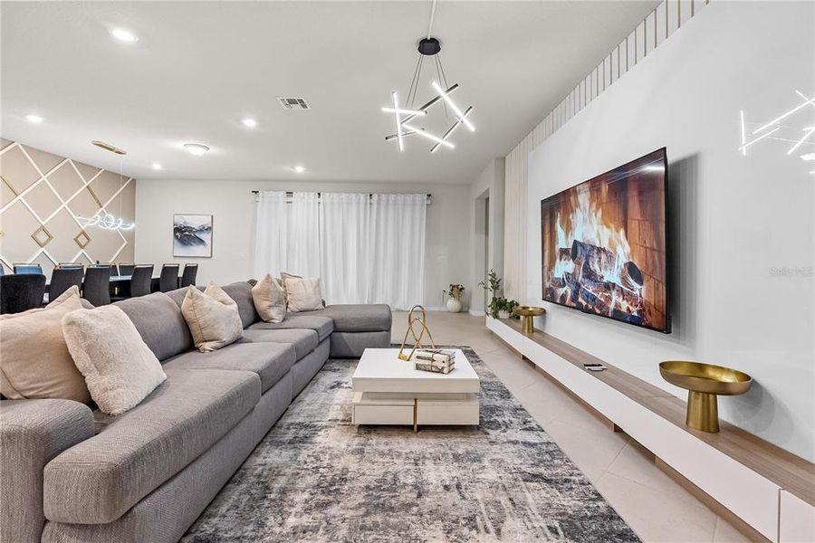 Furnished interior view inside a new home in Windsor Cay Resort, Clermont (Image 47).