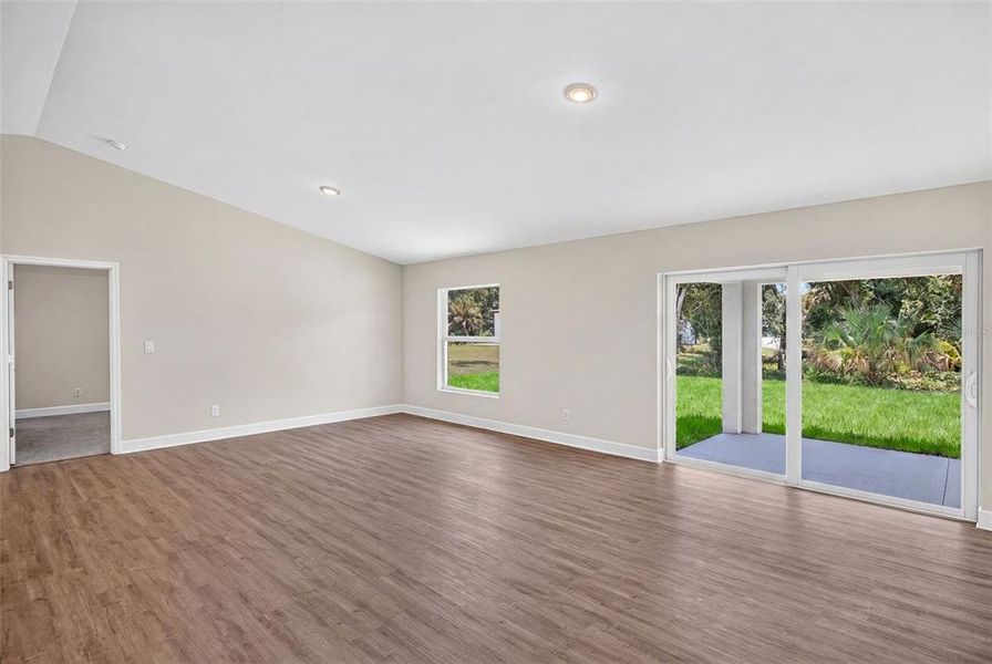 Spacious, unfurnished interior of a new home in , Port Charlotte (Image 12).