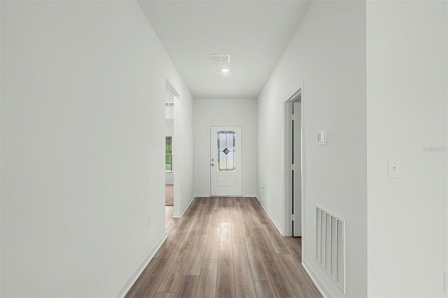 Spacious, unfurnished interior of a new home in Tula Parc, Astatula (Image 19). Spacious, unfurnished interior of a new home in Tula Parc, Astatula (Image 19).