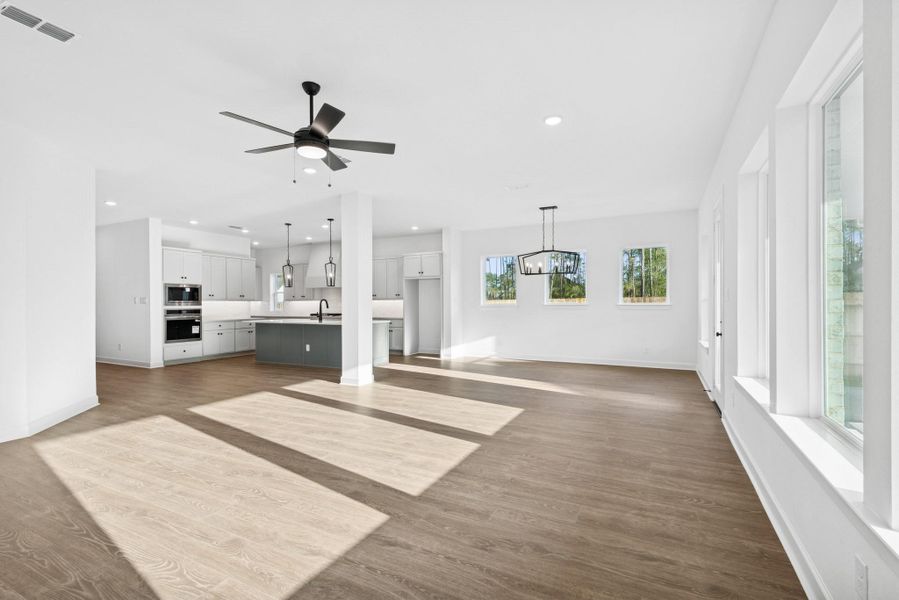 Spacious, unfurnished interior of a new home in ARTAVIA 65' Homesites, Conroe (Image 17). Spacious, unfurnished interior of a new home in ARTAVIA 65' Homesites, Conroe (Image 17).