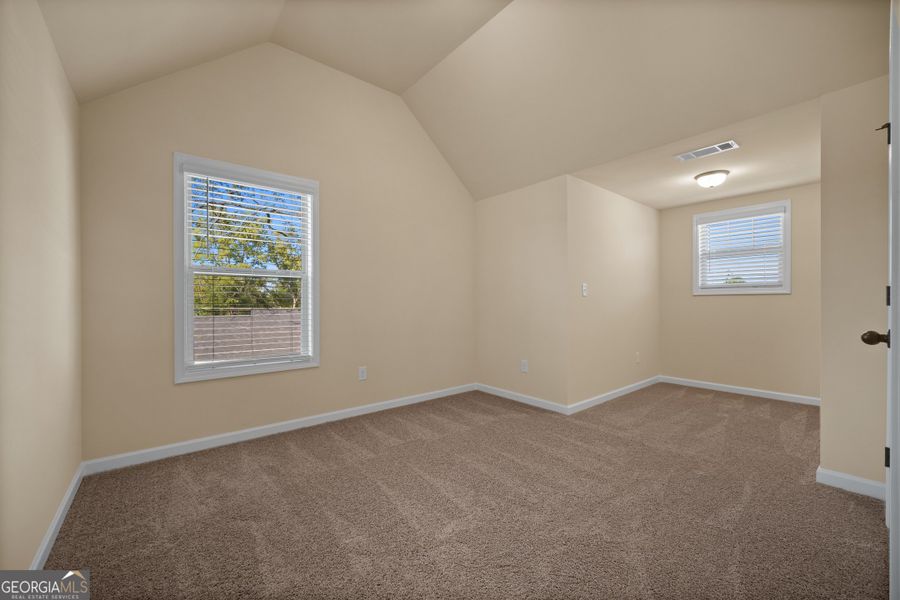 Spacious, unfurnished interior of a new home in Garden Walk, Jackson (Image 9).