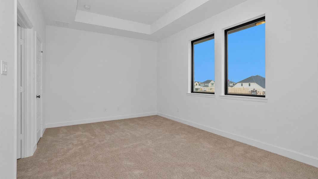Spacious, unfurnished interior of a new home in Katy Court, Katy (Image 11).