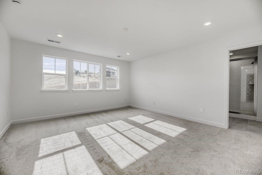 Spacious, unfurnished interior of a new home in , Littleton (Image 13).