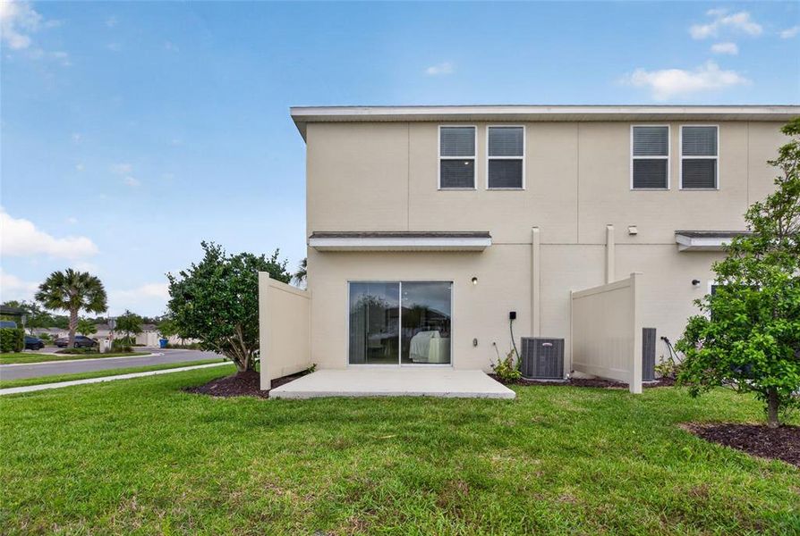 Exterior details and patio area of a home in , Wesley Chapel (Image 27).