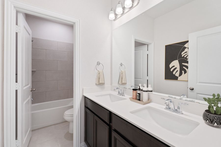 Representative furnished interior of a home built from the Stockdale by Beazer Homes in Enclave at Legacy Hills, Celina (Image 12).