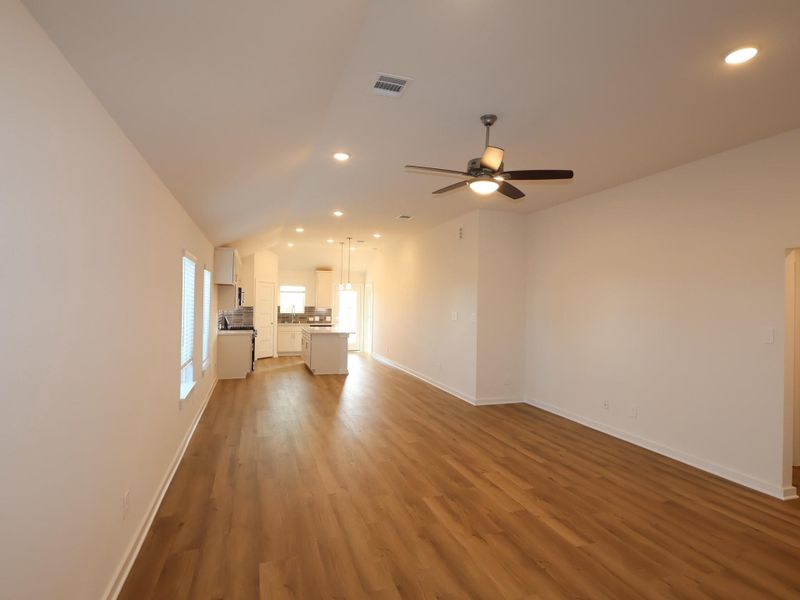 Spacious, unfurnished interior of a new home in Wildrye, Waller (Image 19).
