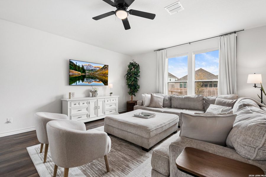 Furnished interior view inside a new home in Corley Farms, Boerne (Image 35).