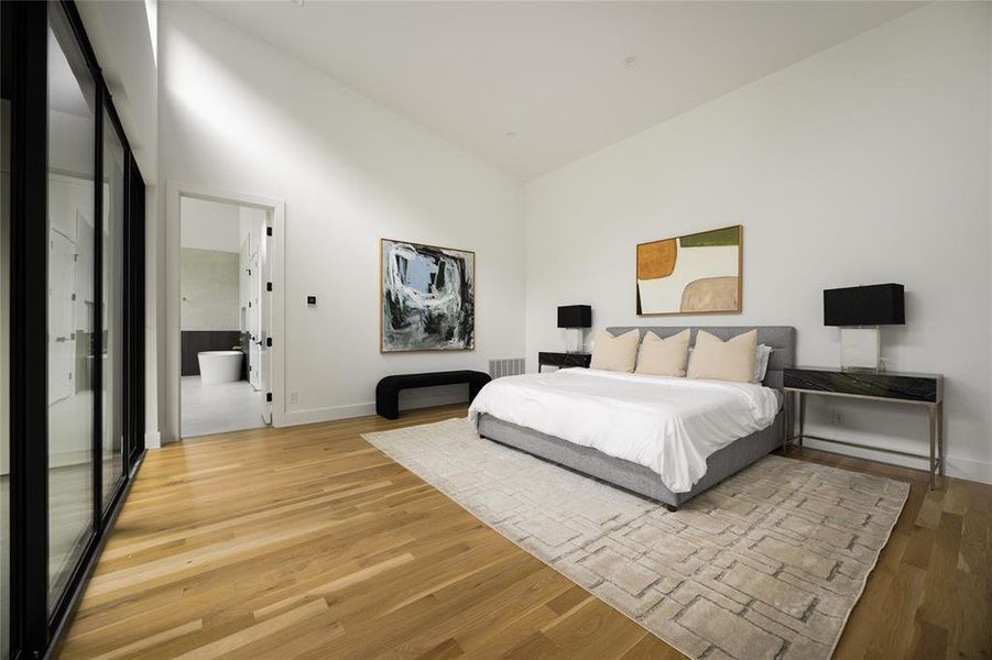 Furnished interior view inside a new home in , Dallas (Image 7).