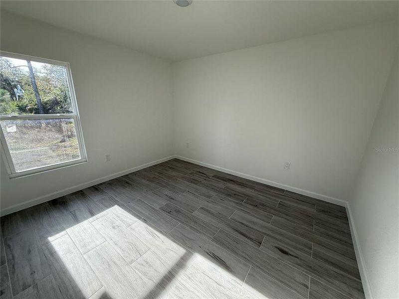 Spacious, unfurnished interior of a new home in , North Port (Image 16).