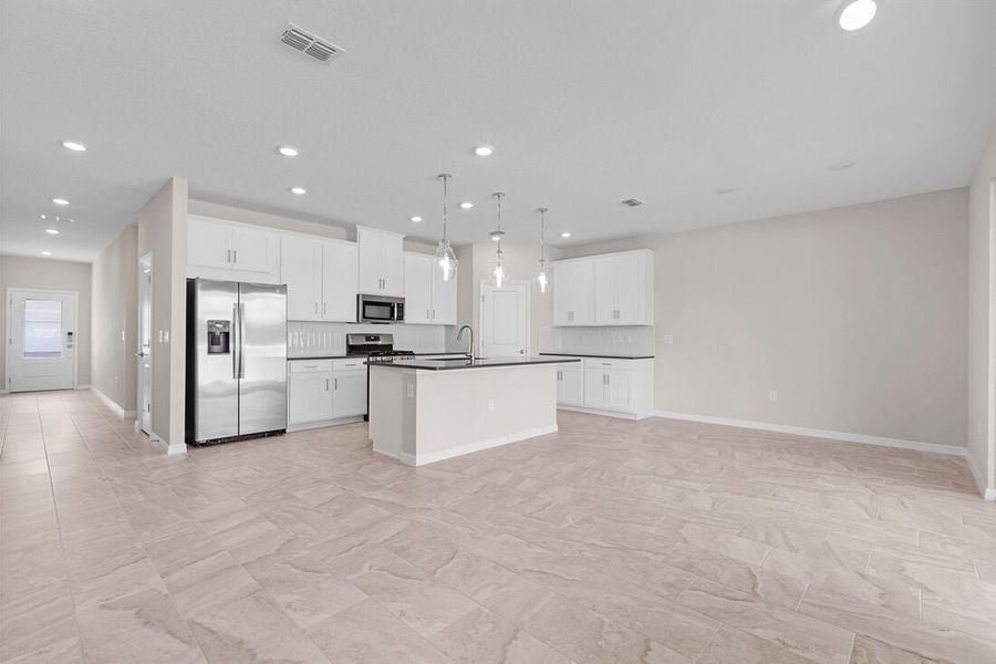 Spacious, unfurnished interior of a new home in Cherry Elm at SilverLeaf, St. Augustine (Image 11).