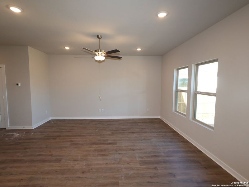 Spacious, unfurnished interior of a new home in Winding Brook, San Antonio (Image 23). Spacious, unfurnished interior of a new home in Winding Brook, San Antonio (Image 23).
