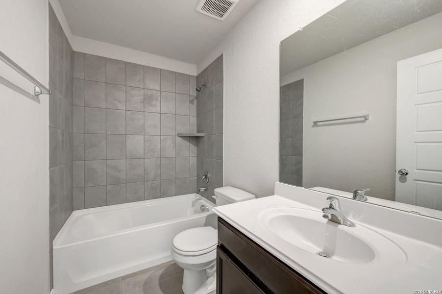 Furnished interior view inside a new home in Winding Brook, San Antonio (Image 7).