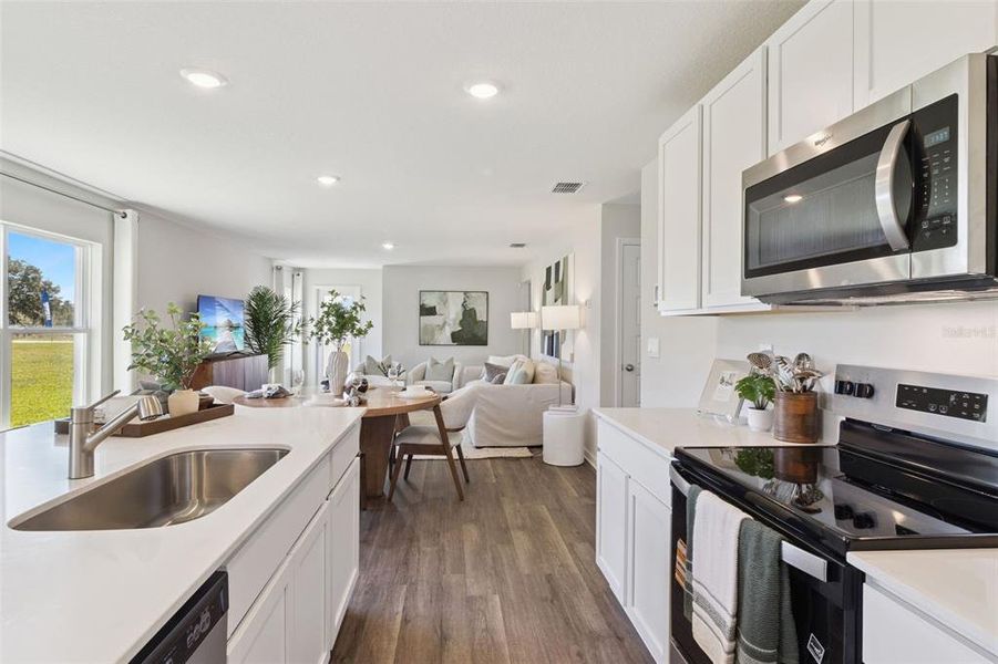 Furnished interior view inside a new home in , Tavares (Image 25).