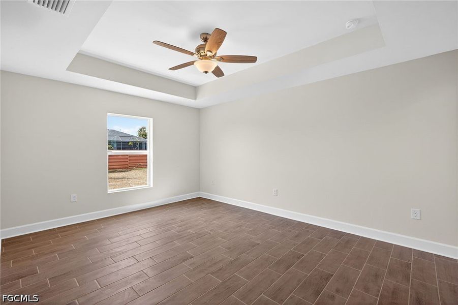 Spacious, unfurnished interior of a new home in Cape Coral, Cape Coral (Image 13). Spacious, unfurnished interior of a new home in Cape Coral, Cape Coral (Image 13).