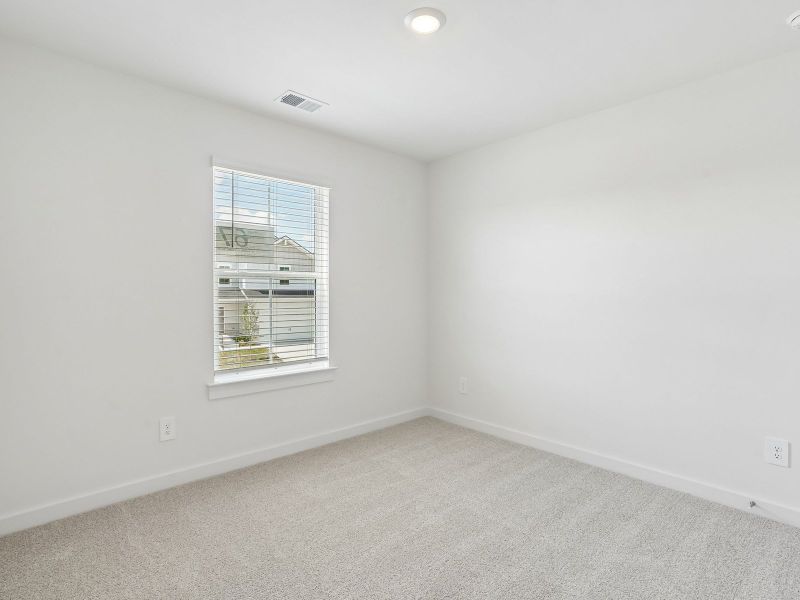 Spacious, unfurnished interior of a new home in Crestview - Ridge Series, Hermitage (Image 15).