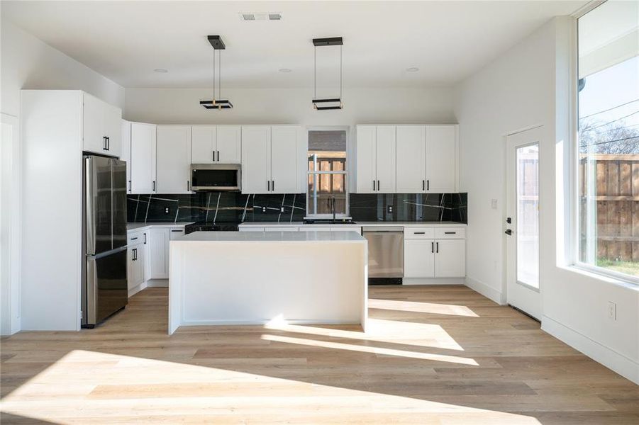 Furnished interior view inside a new home in , Dallas (Image 8).