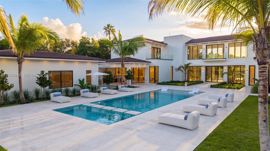 Exterior details and patio area of a home in , Palmetto Bay (Image 24).