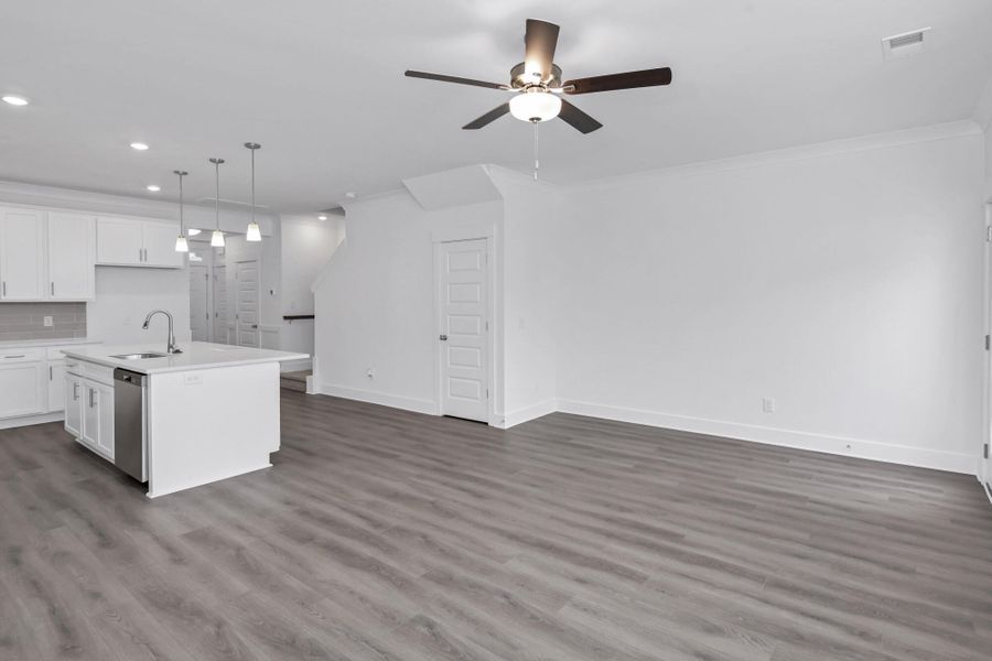 Spacious, unfurnished interior of a new home in Lake Carolina Townhomes, Columbia (Image 30).