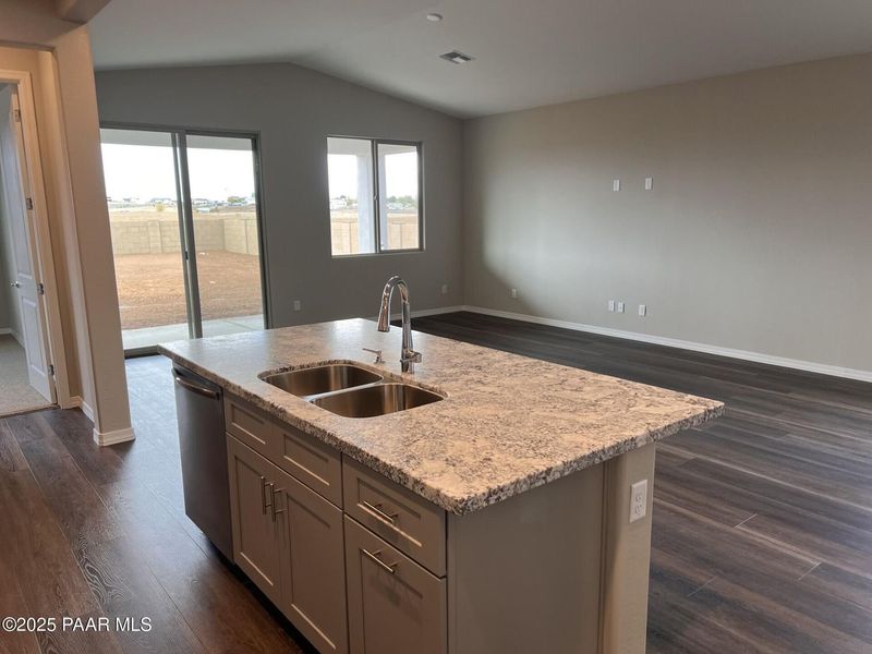 Image 7 of a home in North Ridge at Pronghorn Ranch. Image 7 of a home in North Ridge at Pronghorn Ranch.
