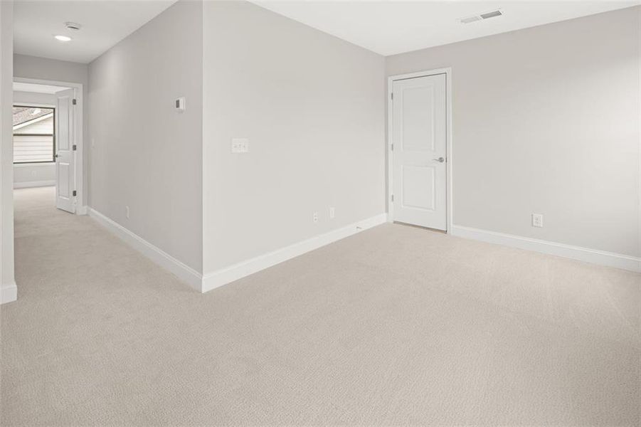 Spacious, unfurnished interior of a new home in Soleil Summit Chase, Snellville (Image 24).