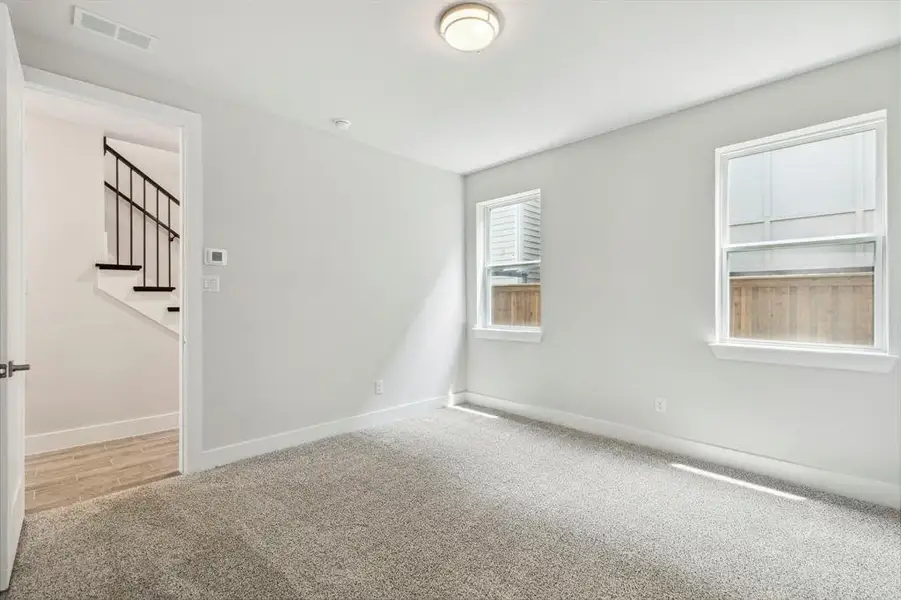 Spacious, unfurnished interior of a new home in SoHo Square, Dallas (Image 17).