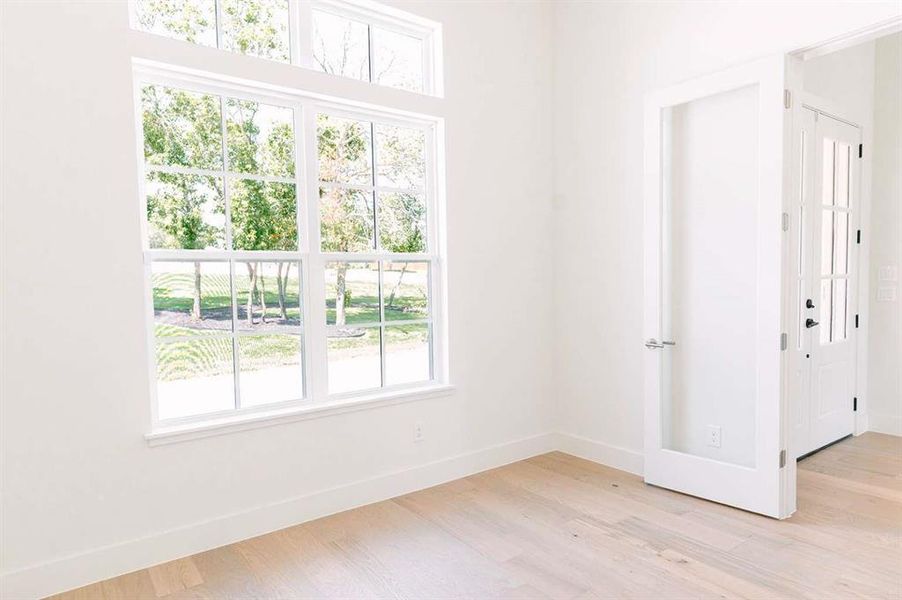 Spacious, unfurnished interior of a new home in , Weatherford (Image 12).