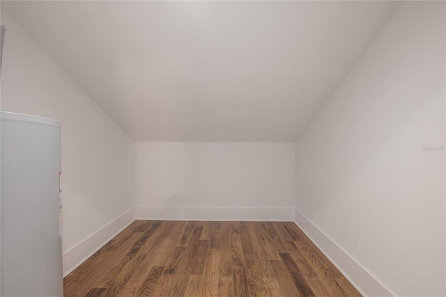 Spacious, unfurnished interior of a new home in , Tampa (Image 40).