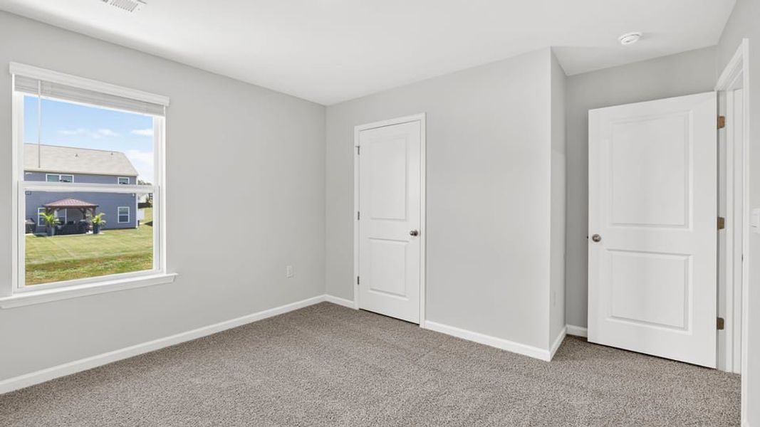 Spacious, unfurnished interior of a new home in Cascade Point, Seneca (Image 33).