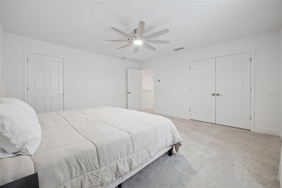 Furnished interior view inside a new home in , Mount Dora (Image 40).