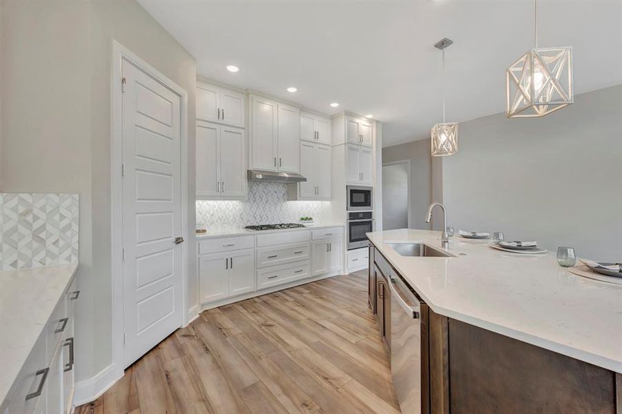 Furnished interior view inside a new home in Sandbrock Ranch, Aubrey (Image 11).
