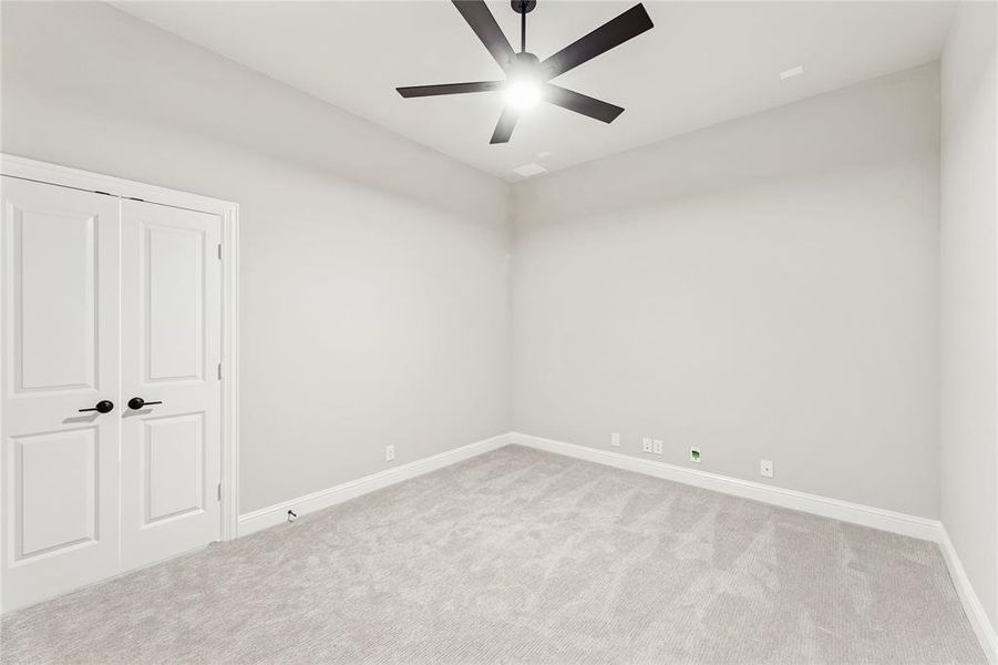 Spacious, unfurnished interior of a new home in Crystal Lake Estates, Red Oak (Image 27).