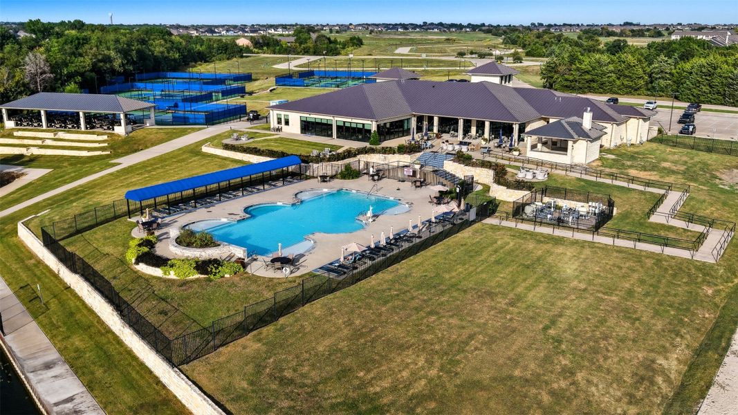 Community amenities in Heath Golf and Yacht Club, Heath (Image 16). Community amenities in Heath Golf and Yacht Club, Heath (Image 16).