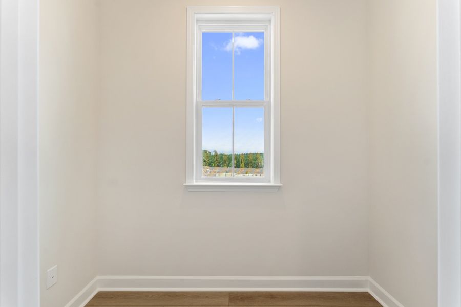 Spacious, unfurnished interior of a new home in Landmark Commons, Boiling Springs (Image 22).