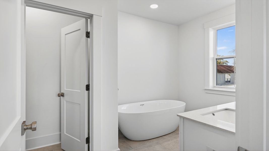 Representative furnished interior of a home built from the Seabrook by DRB Homes in Grants Court, Charleston (Image 12).