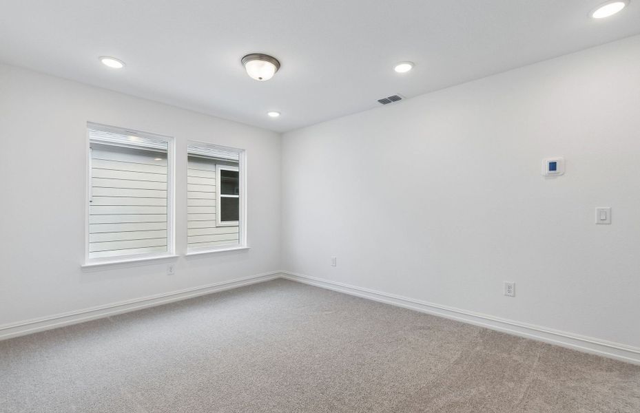 Spacious, unfurnished interior of a new home in Ribbonwood, Aubrey (Image 18).