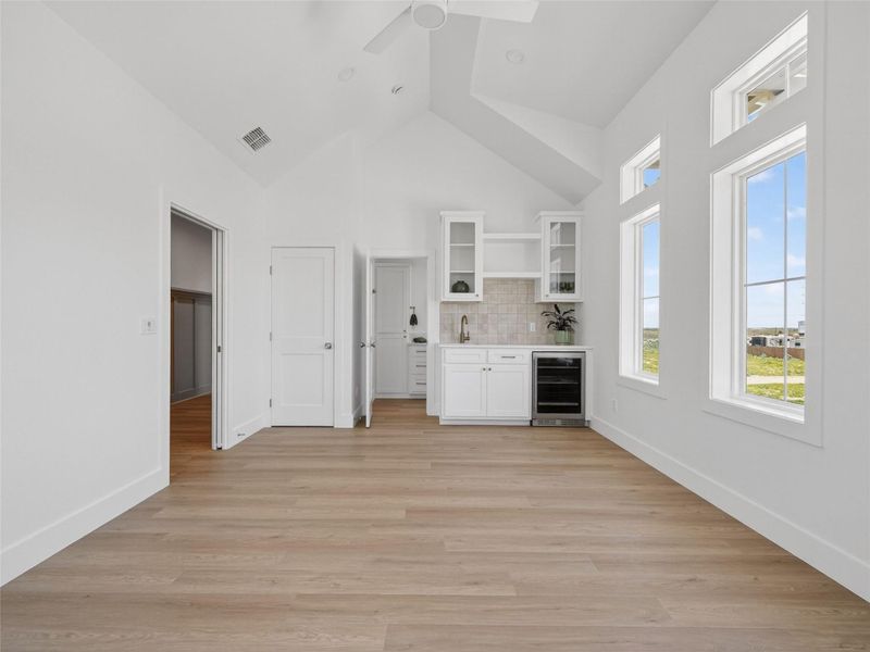 Spacious, unfurnished interior of a new home in , Port Aransas (Image 21).