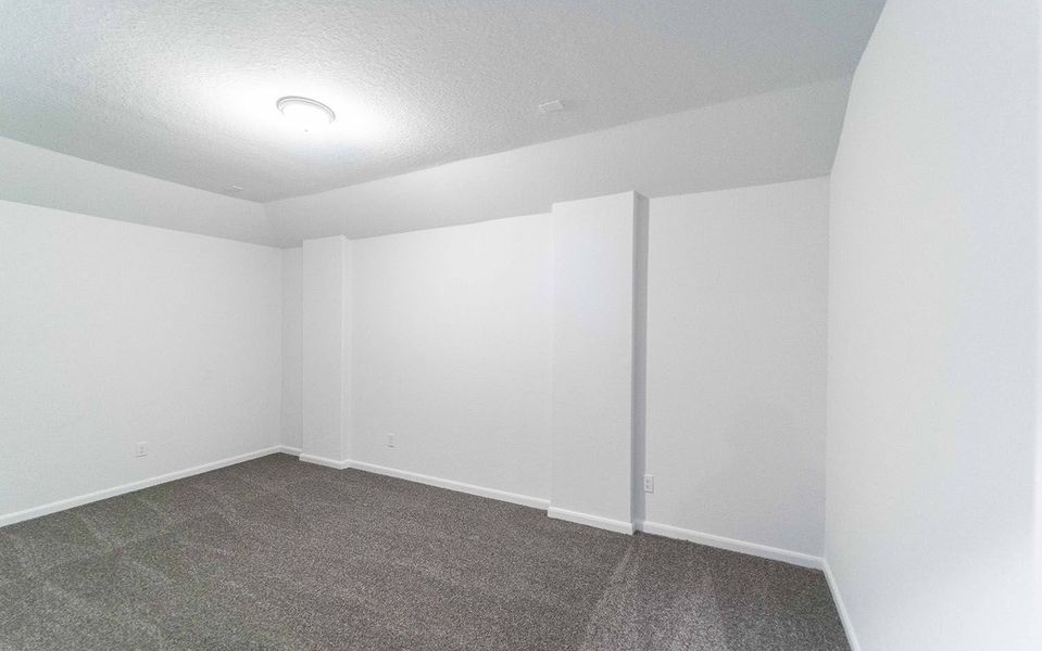 Spacious, unfurnished interior of a new home in Arcadia Ridge, San Antonio (Image 17).