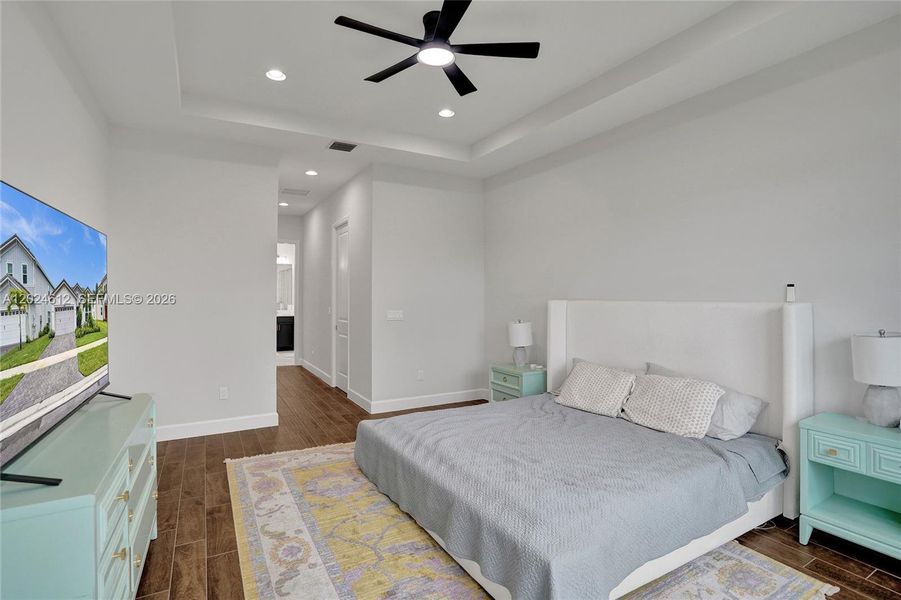 Furnished interior view inside a new home in , Westlake (Image 51).