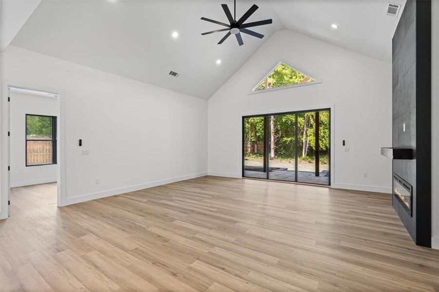 Spacious, unfurnished interior of a new home in , Lilburn (Image 32).