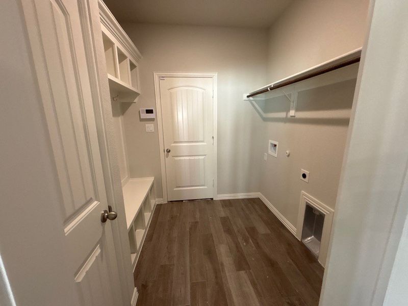 Spacious, unfurnished interior of a new home in Waterford Park, Weatherford (Image 12). Spacious, unfurnished interior of a new home in Waterford Park, Weatherford (Image 12).